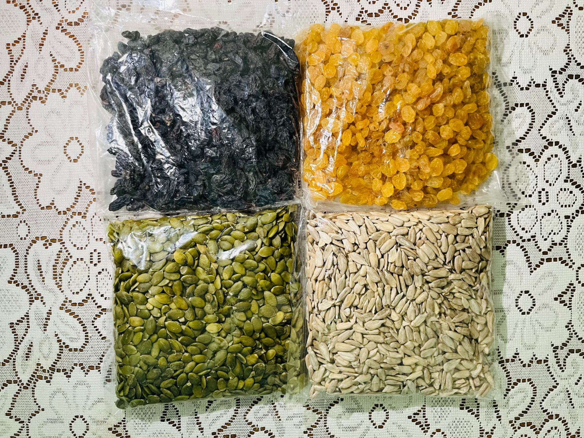 IMG_4776 (1kg) – Healthy Seeds & Dry Fruits Combo 4 Black Kishmish (Black Raisins)250gm , Golden Kishmish (Golden Raisins) 250gm , Pumpkin Seeds 250gm & Sunflower Seeds 250gm - Image 1