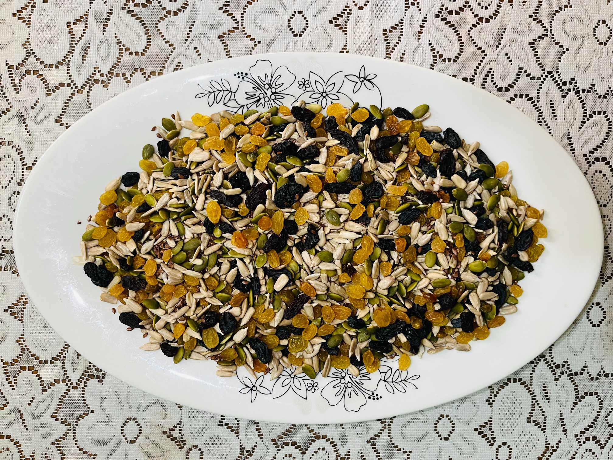 IMG_5103 100gm - Seed Mix With 5 Items – Premium Healthy Mix of Black Raisins, Seedless Raisins, Pumpkin Seeds, Tisi Seeds & Sunflower Seeds - Image 1
