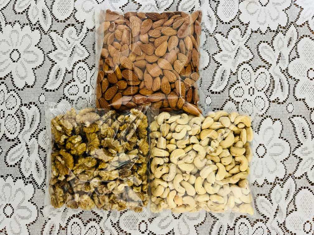 Nuts Combo Pack of 3 – Walnuts 250g, Almonds 250g & Cashew Nuts 250g _ Premium Quality Dry Fruits _ High Protein, Healthy Fats & Antioxidants _ 100% Natural & Fresh 1 1500gm - Nuts Combo Pack of 3 – Walnuts 500gm, Almonds 500gm & Cashew Nuts 500gm - Image 1