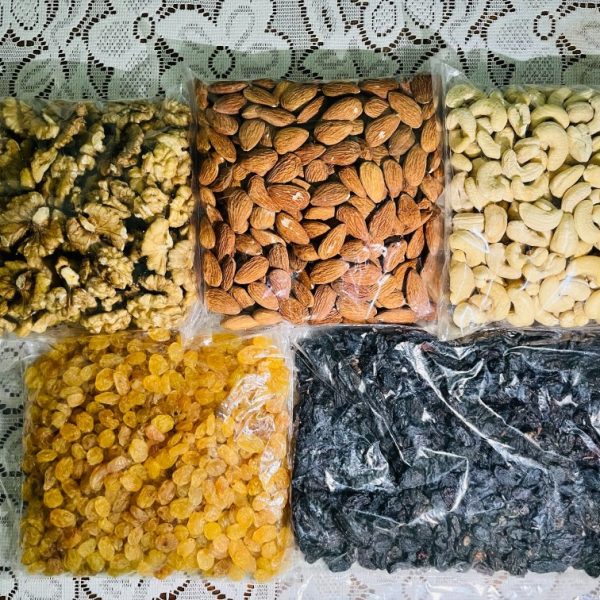 500gm - Premium - Nuts & Kismis Combo Pack – Almonds 100gm , Cashew Nuts 100gm , Walnuts 100gm , Black Raisins 100gm & Golden Raisins 100gm | Healthy Dry Fruits Mix
